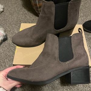 Grey brown bootie size 8